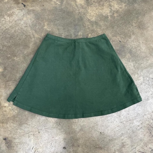 Los Angeles Apparel GARMENT DYE CHEER SKORT XS in IVY - Picture 3 of 4